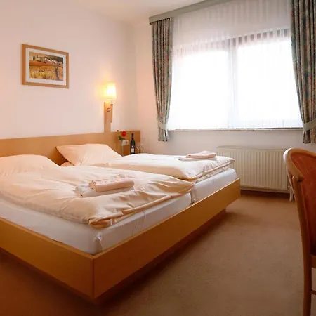 Szálloda Knotenpunkt 3*