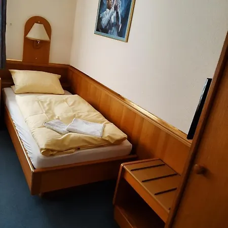 ホテル Knotenpunkt 3*