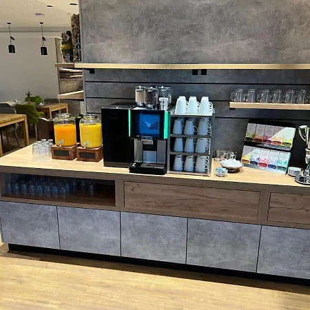 ホテル Knotenpunkt 3*